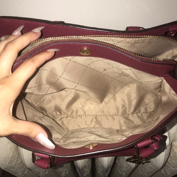 Real Genuine leather Michael Kors purse - Picture 7 of 8